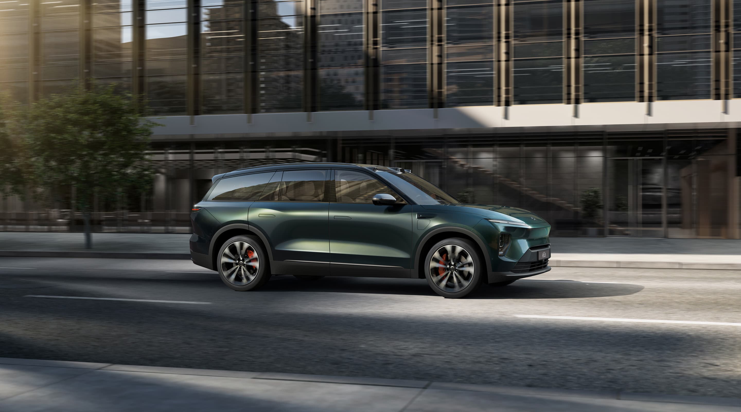 NIO ES8