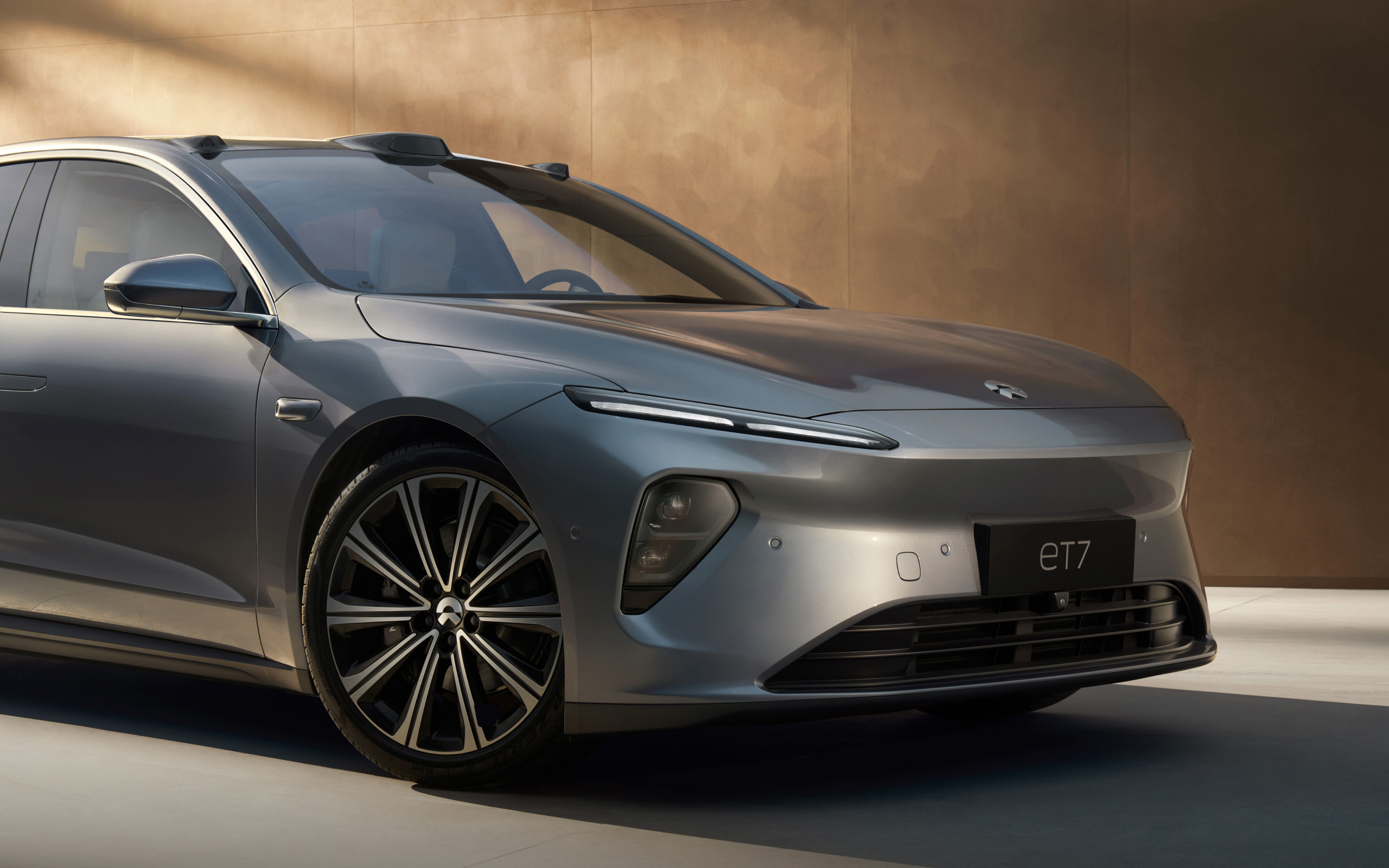  ET7