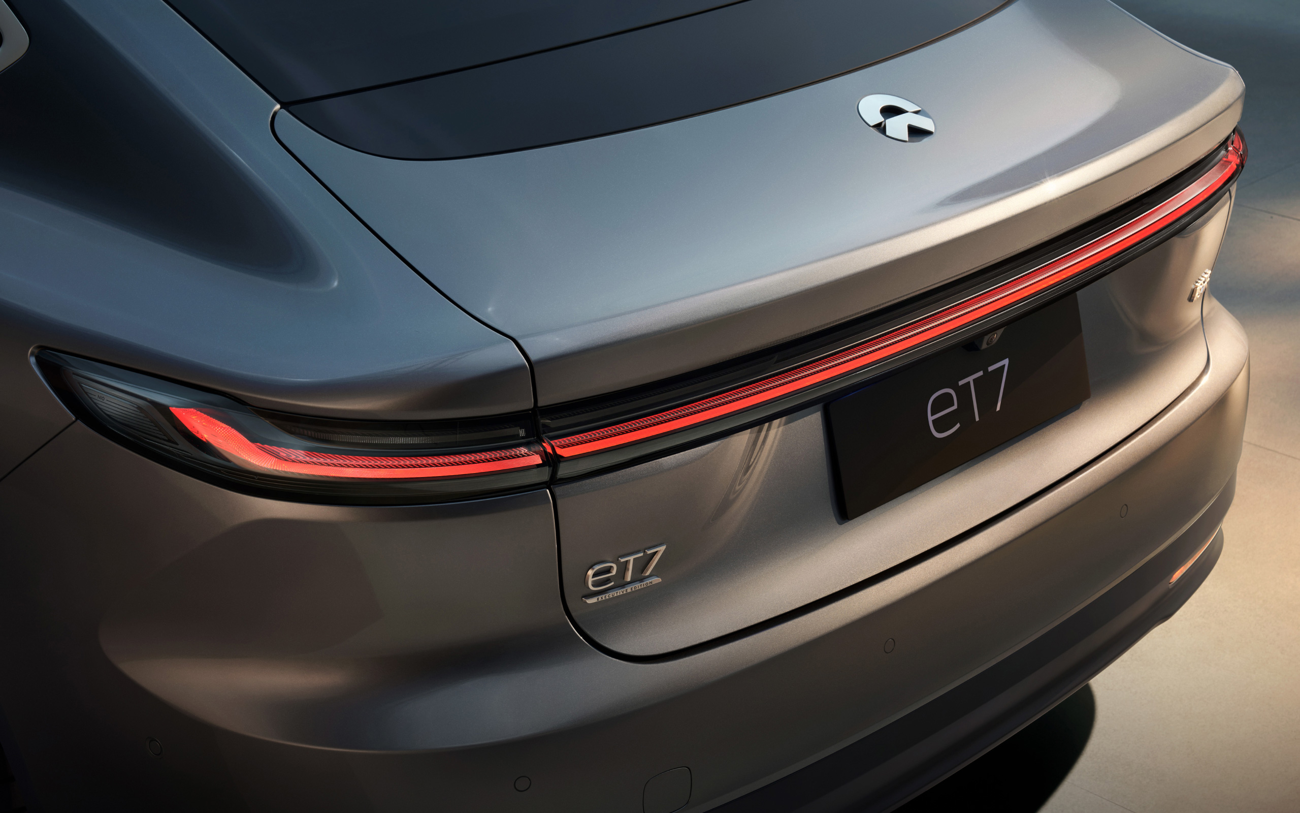  ET7