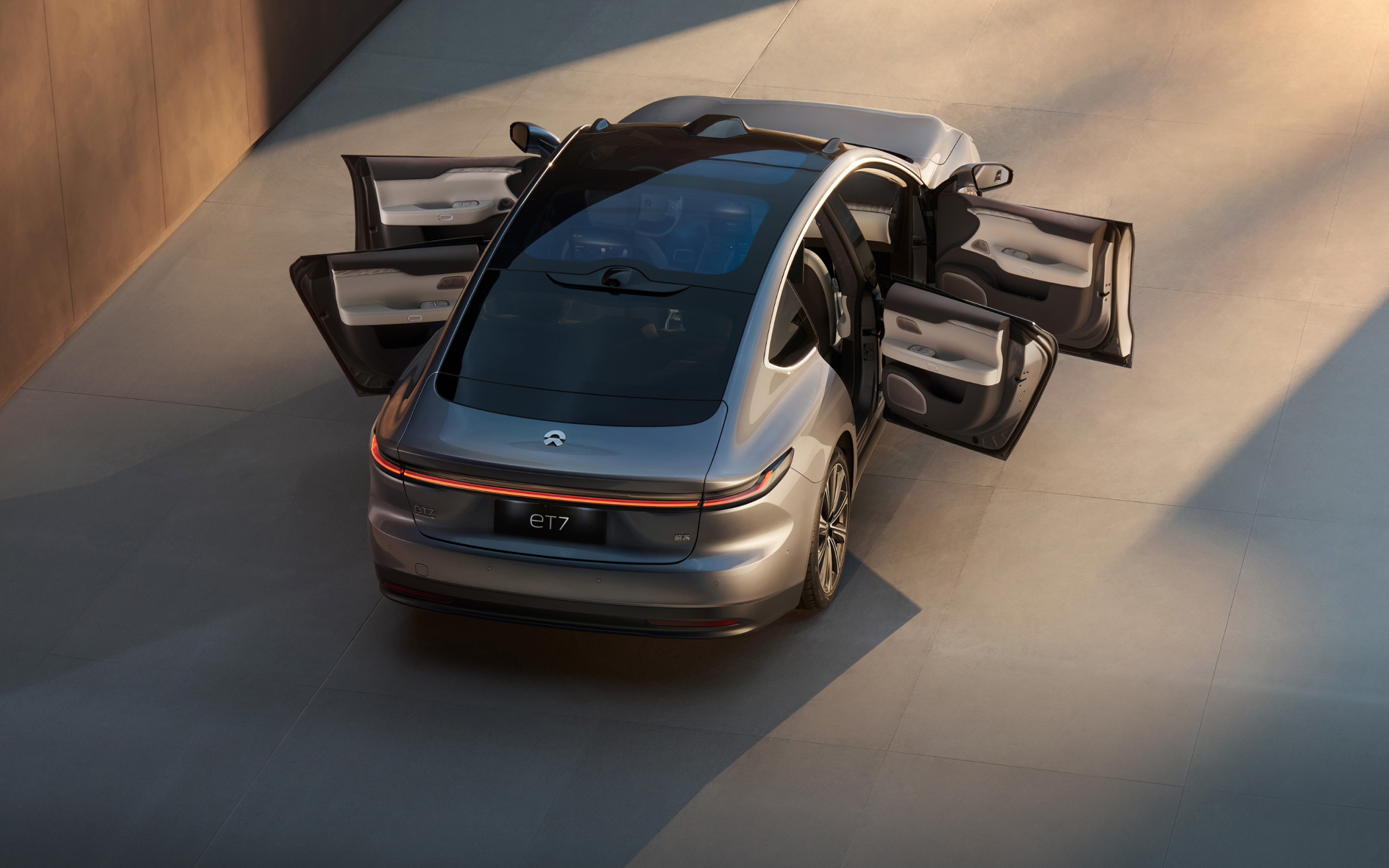  ET7