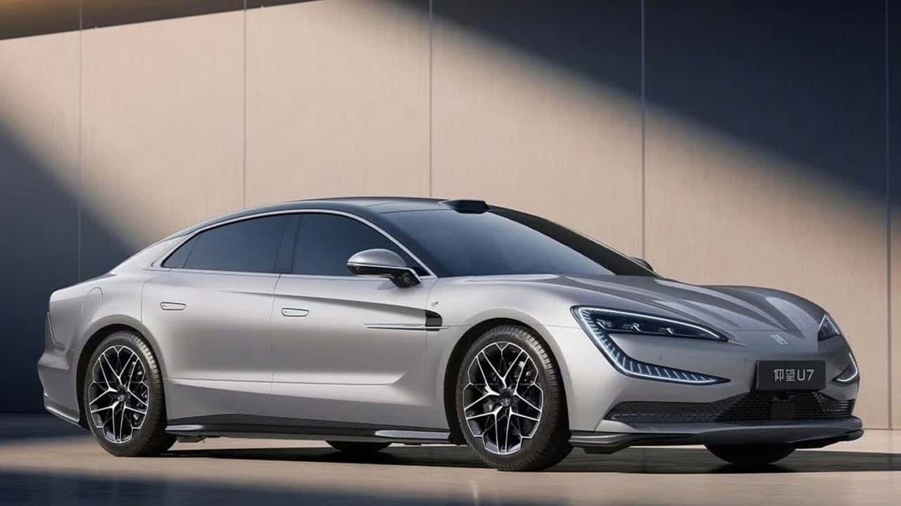 BYD доказал: 350 быстрых зарядок за 9 дней оставили 98,7% емкости батареи