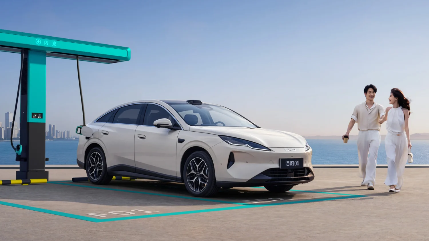 BYD Seal 06 2027: быстрая зарядка и DiSus-C теперь доступны массовому покупателю
