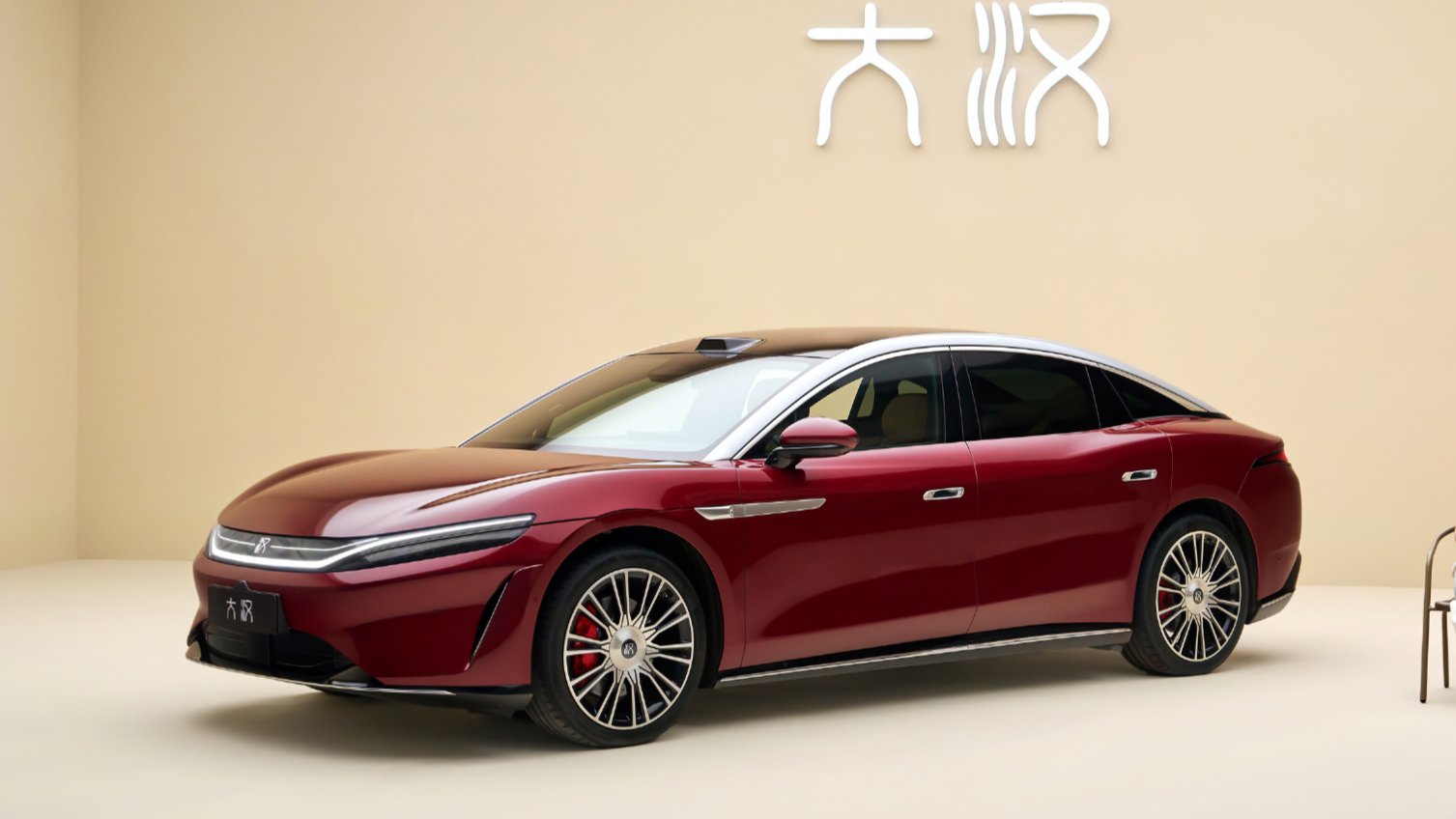 BYD выпустит флагманский седан Da Han 13 октября: 10-миллионный автомобиль линейки Dynasty