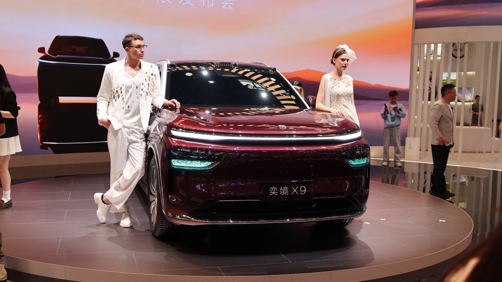 Epicland X9 — первый электромобиль совместного бренда Dongfeng и Huawei: премьера 24 сентября