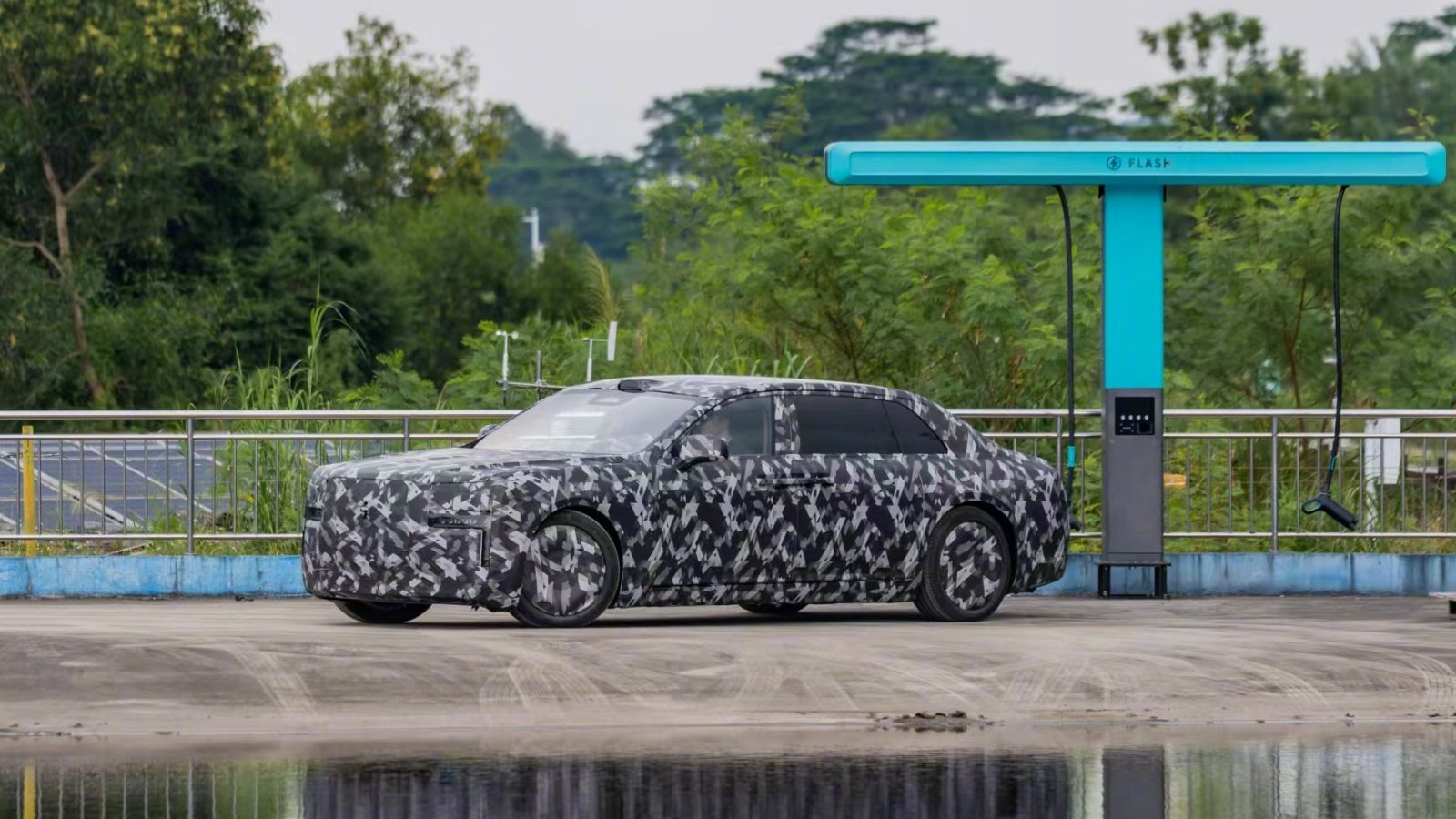 BYD готовит флагманский седан Yangwang длиной 5,5 метра и ценой от 2 млн юаней