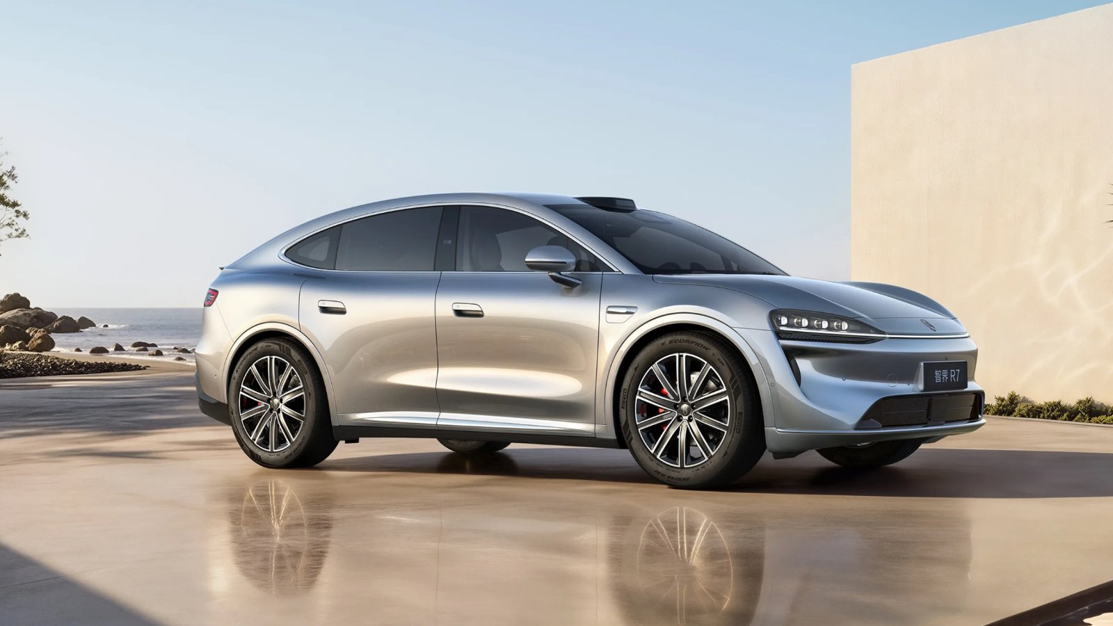 Обновлённый кроссовер Luxeed R7 от Huawei и Chery: запас хода до 855 км и цена от 239 800 юаней