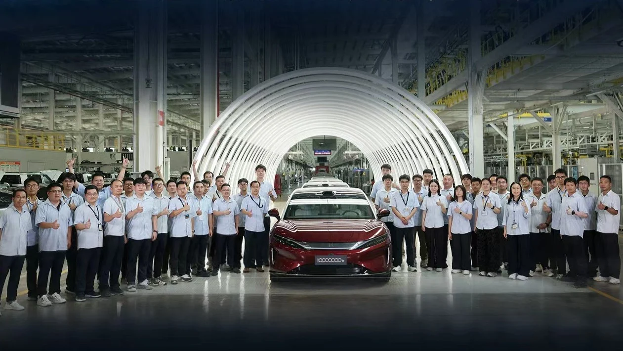 10-миллионный автомобиль BYD Dynasty сошёл с конвейера: им стал флагманский седан Da Han