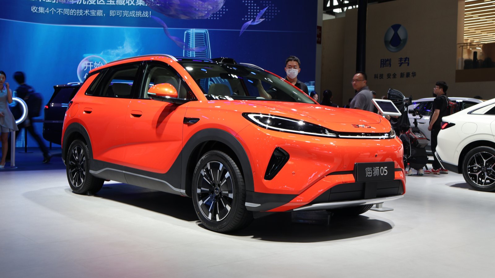 BYD понадобятся три сборочных завода и батарейная фабрика в Европе