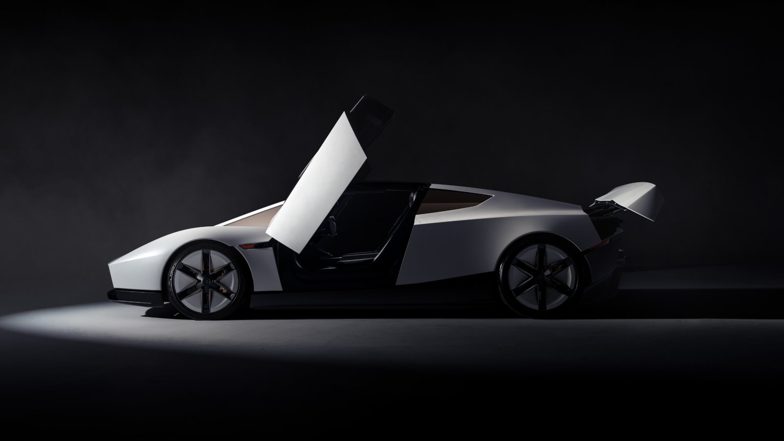 Tesla представила обновлённый Roadster: в Китае открыт приём предзаказов на версию Performance